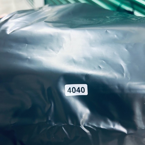 NWOT QUINCE Premium Down Alternative Pillow Medium/Firm Standard 4040 - Picture 12 of 12